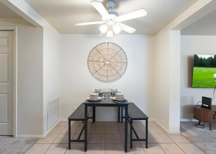 Apartment 7br Entire Walk To Uptown *