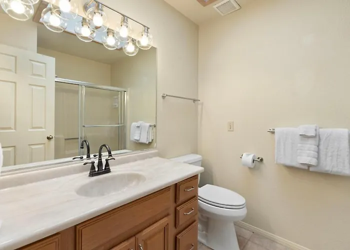 7br Entire Walk To Uptown Apartment *